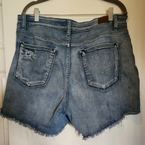 Distressed Ripped Blue Denim Women's Judy Blue Comfy Stretchy Shorts Size 2XL - Picture 7 of 7